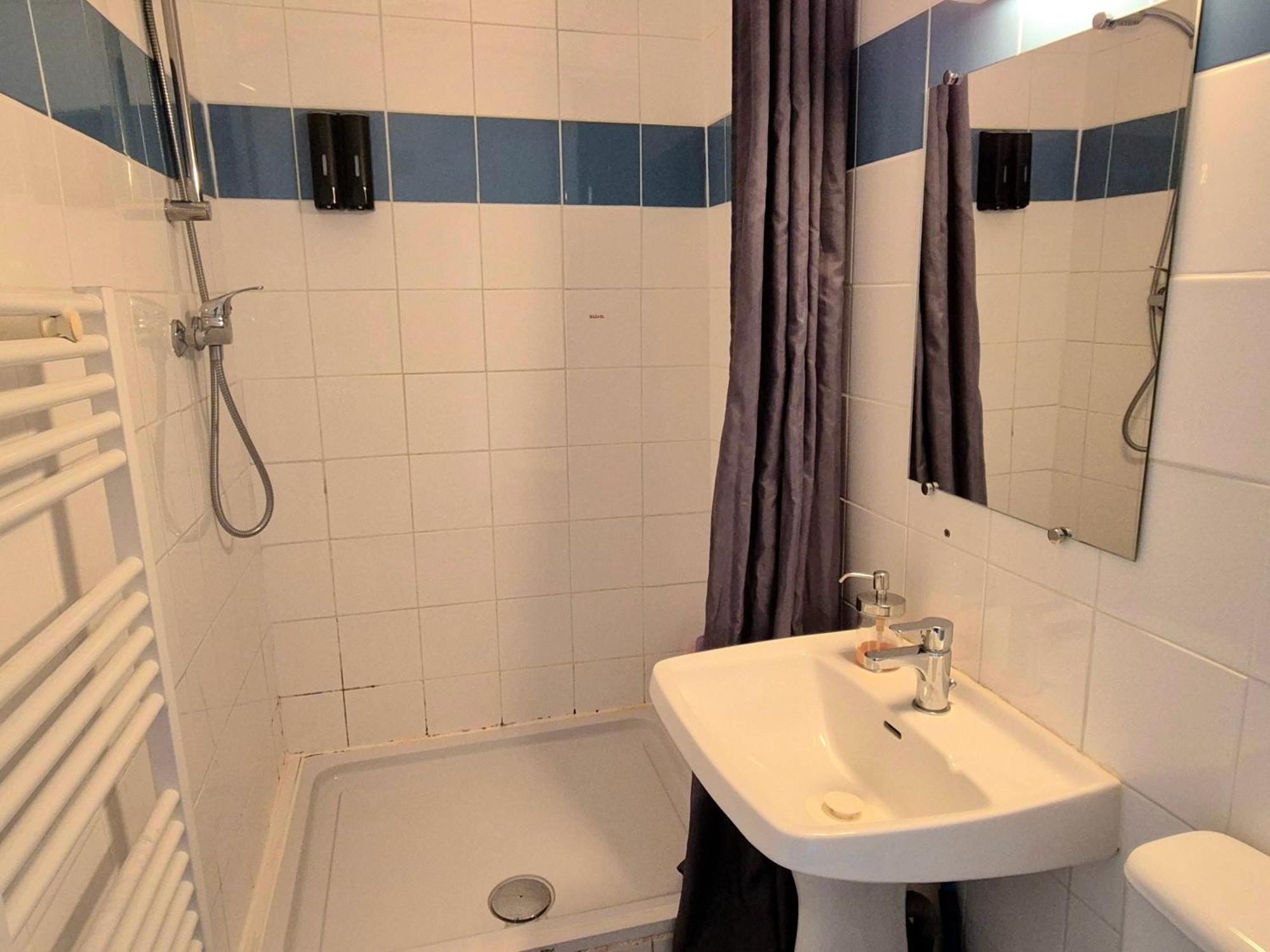L'Atelier-T2 Proche Du Centre-Wifi-Parking Apartment Lourdes Exterior photo